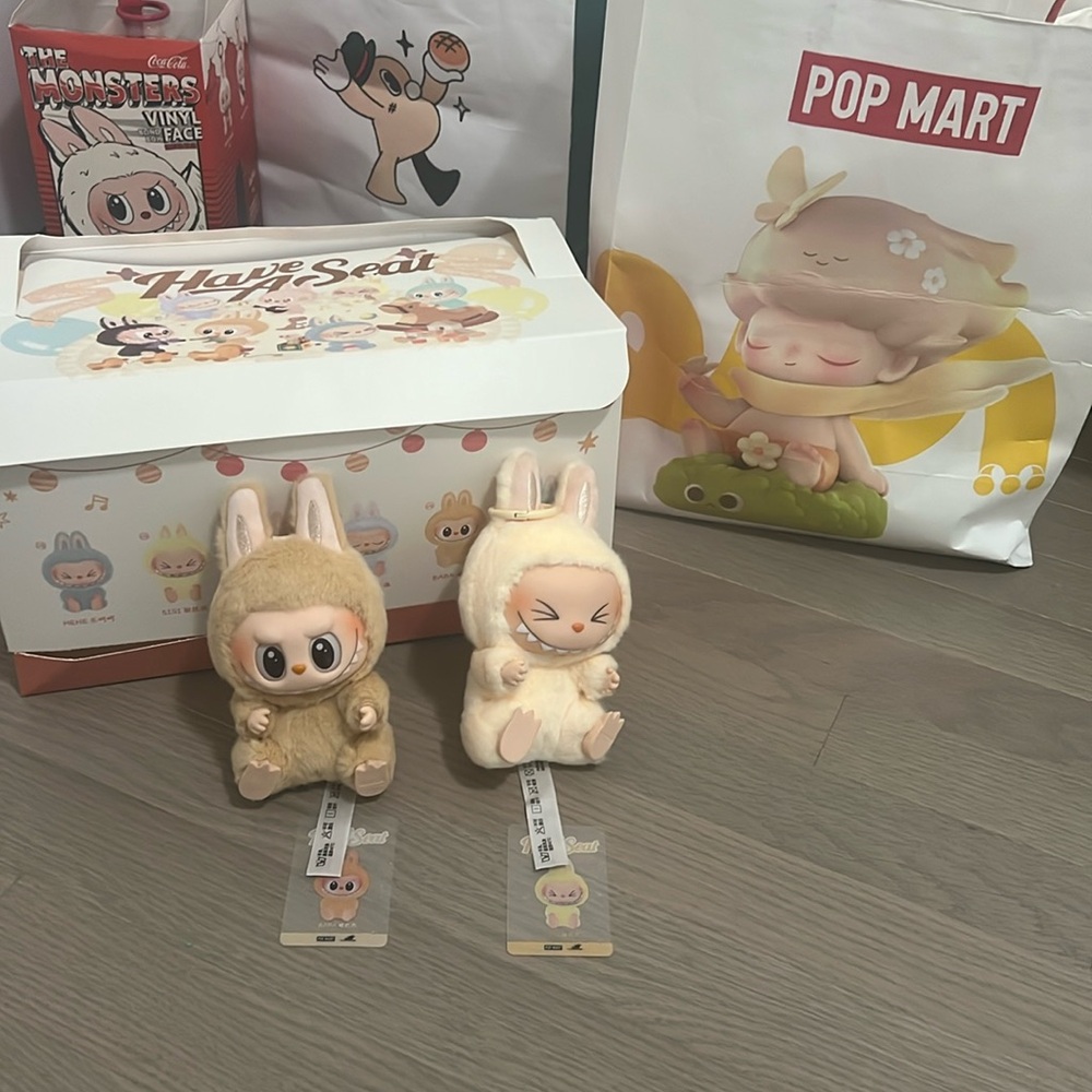 Pop Mart Labubu - Baba and Sisi